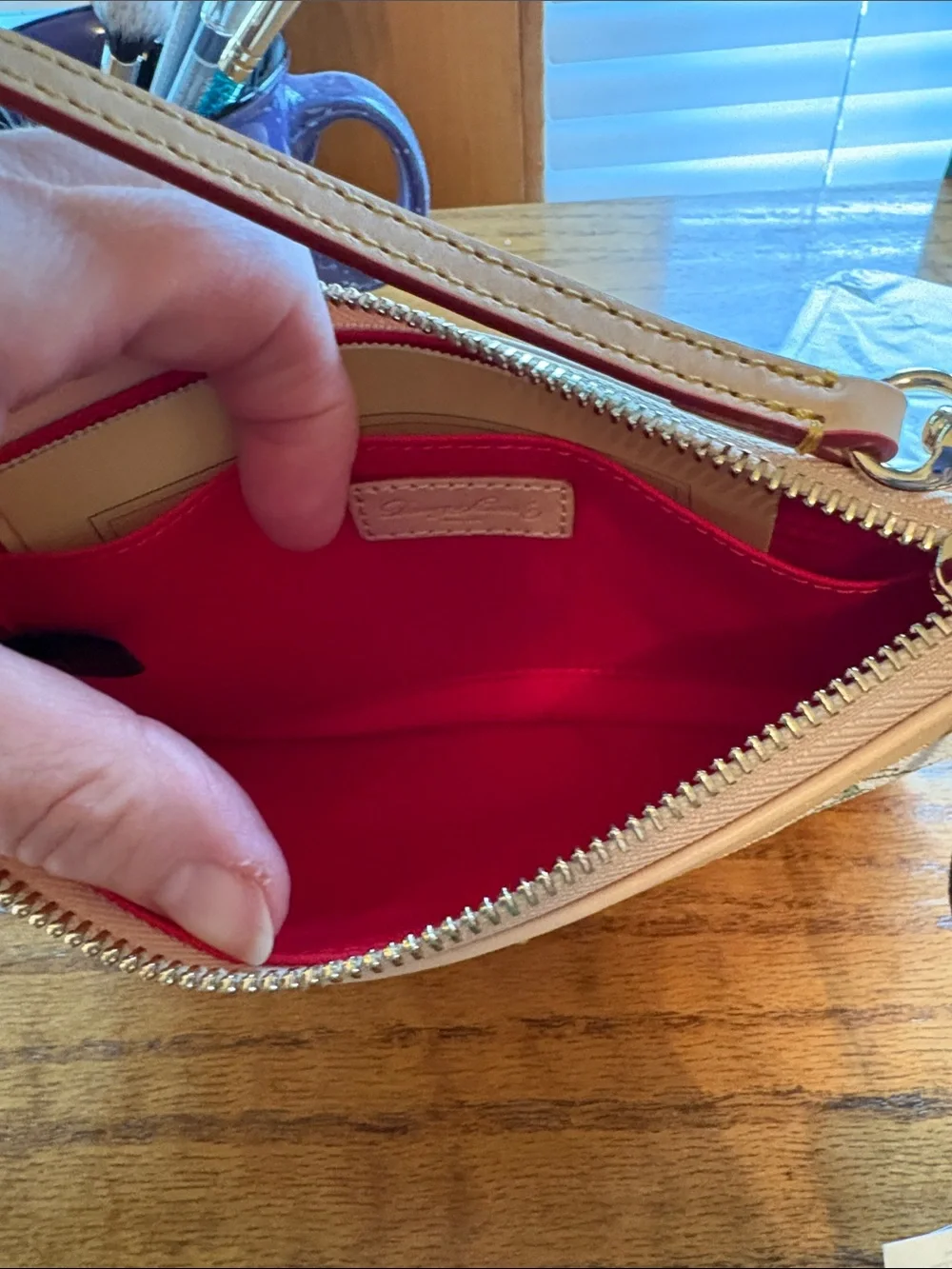 NWT Dooney & Bourke Coated cotton Botanical Large Slim Wristlet - Picture 3 of 4